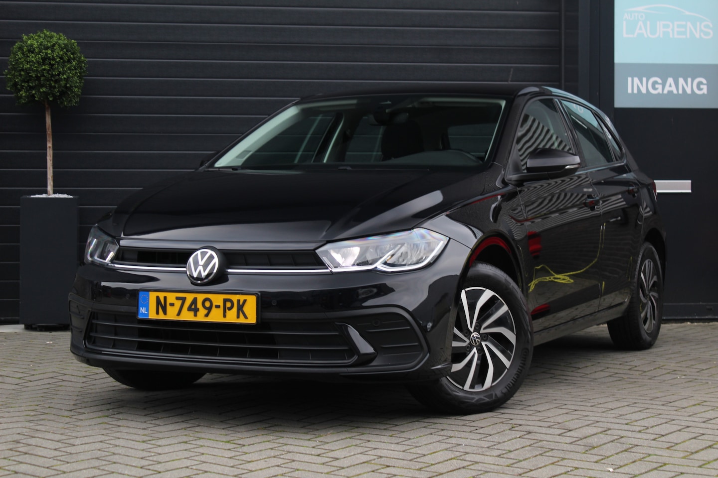 Volkswagen Polo - 1.0 TSI Life | PDC | ACC | Navigatie - AutoWereld.nl