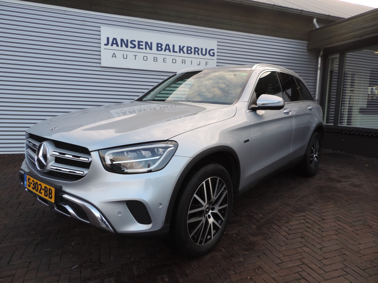 Mercedes-Benz GLC-klasse - 300e 4MATIC lage km - AutoWereld.nl