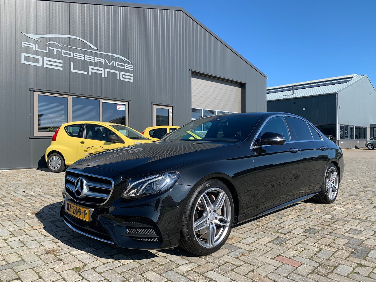 Mercedes-Benz E-klasse - 200 Prestige Plus AMG line burmester widescreen 9 traps - AutoWereld.nl