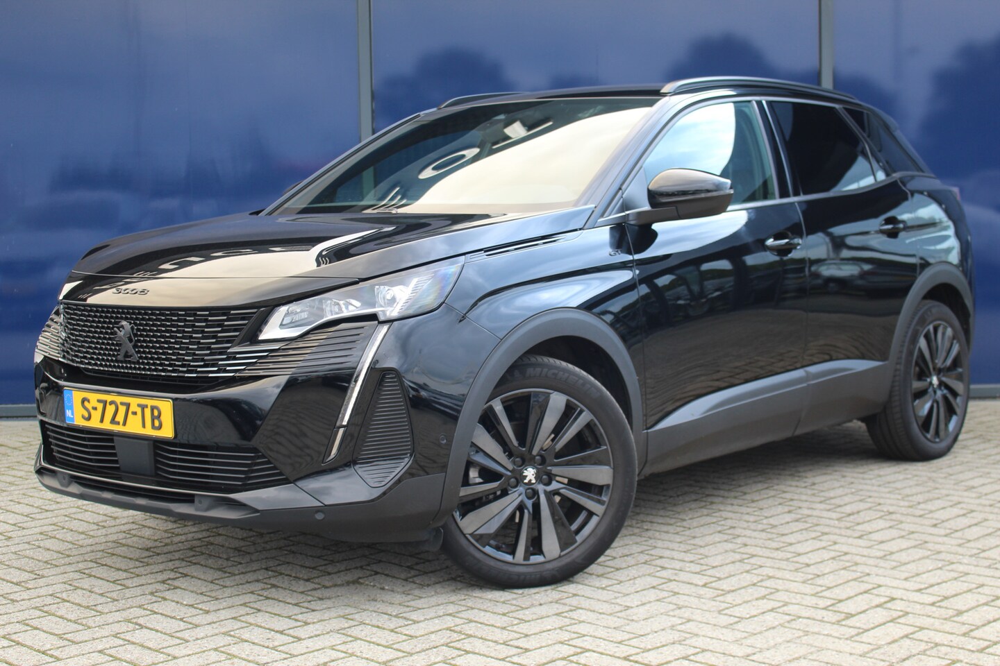 Peugeot 3008 - 1.2 GT Black Pack * |Adap. Cruise C. | Dode hoek det. | Keyless | Full LED | PDC V&A | Nav - AutoWereld.nl