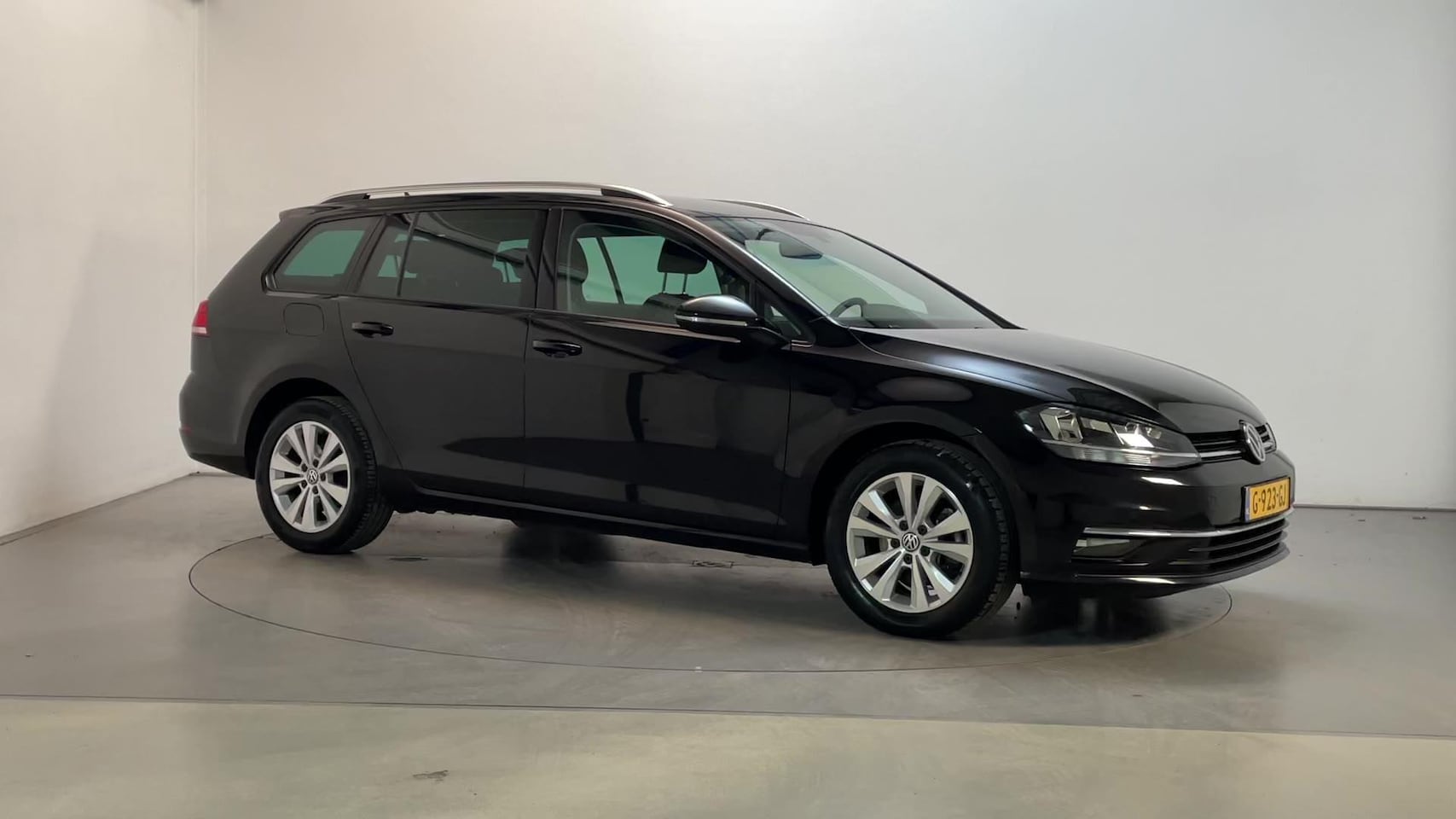 Volkswagen Golf Variant - 1.0 TSI Comfortline Business Alcantara Stoelverwarming Navigatie DAB+ - AutoWereld.nl