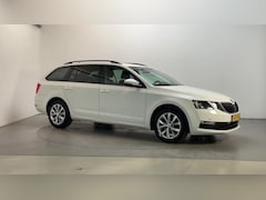 Skoda Octavia Combi - 1.0 TSI Greentech Business Edition Navigatie Parkeersensoren DAB+ App-Connect