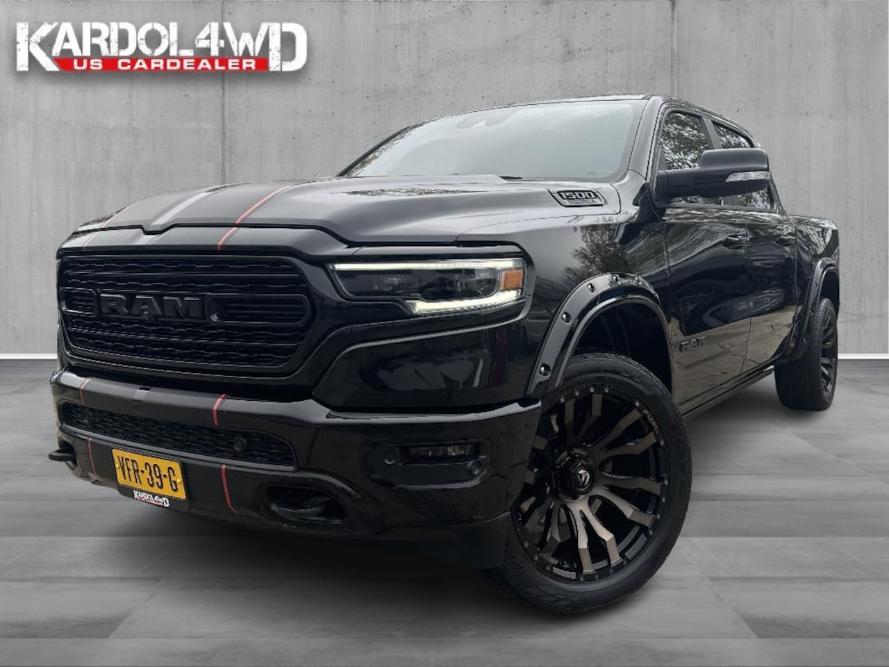 Dodge Ram 1500 - LIMITED 5,7 V8 HEMI | Special striping | 22INCH Fuell velgenset | LPG | Trekhaak 13-polig| - AutoWereld.nl