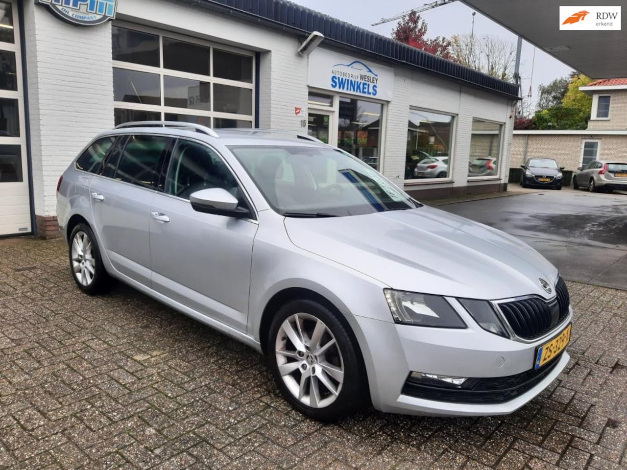 Skoda Octavia Combi - 1.6 TDI Greentech Clever Edition 1.6 TDI Greentech Clever Edition, Navi, Cruise, stoelverwarming - AutoWereld.nl