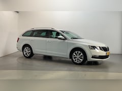 Skoda Octavia Combi - 1.0 TSI DSG Greentech Clever Edition Leder-Stof Navigatie Stoelverwarming DAB+