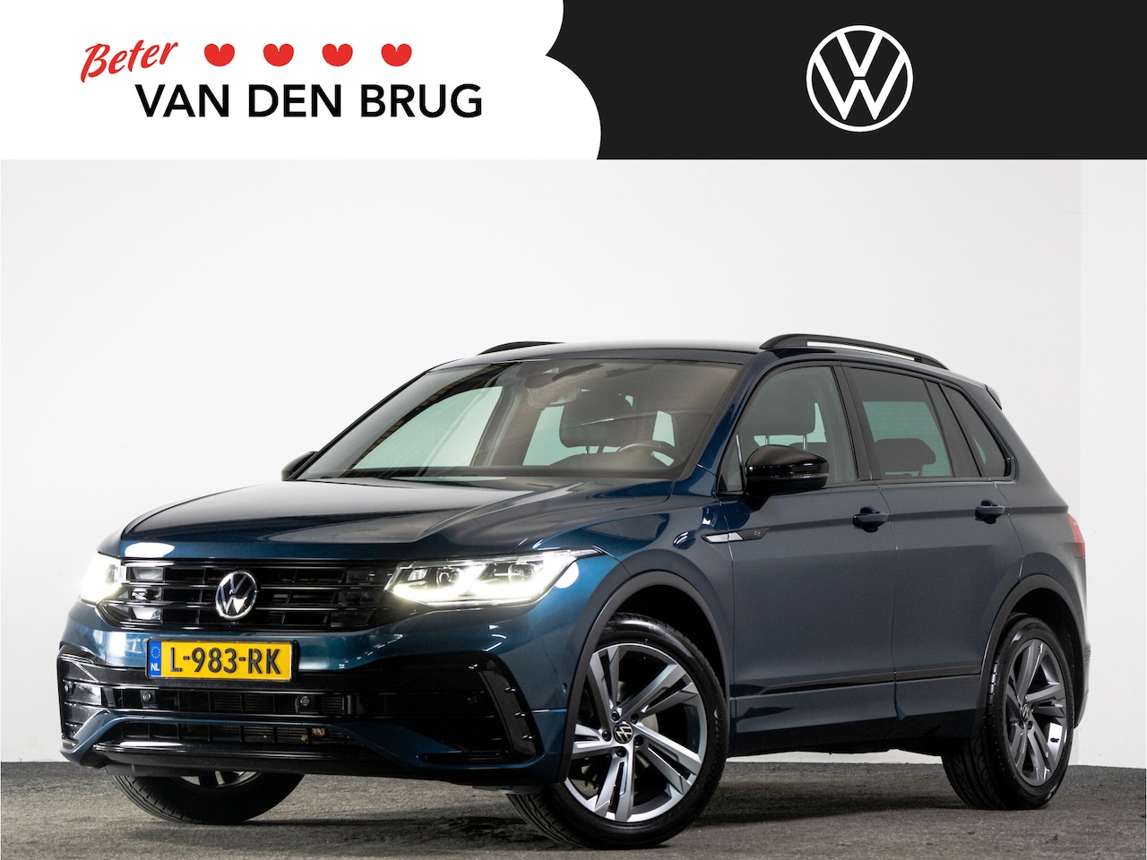 Volkswagen Tiguan - R-Line 1.5 TSI 150 PK DSG | LED IQ Matrix | Keyless | Side assist | Achteruitrijcamera | - AutoWereld.nl