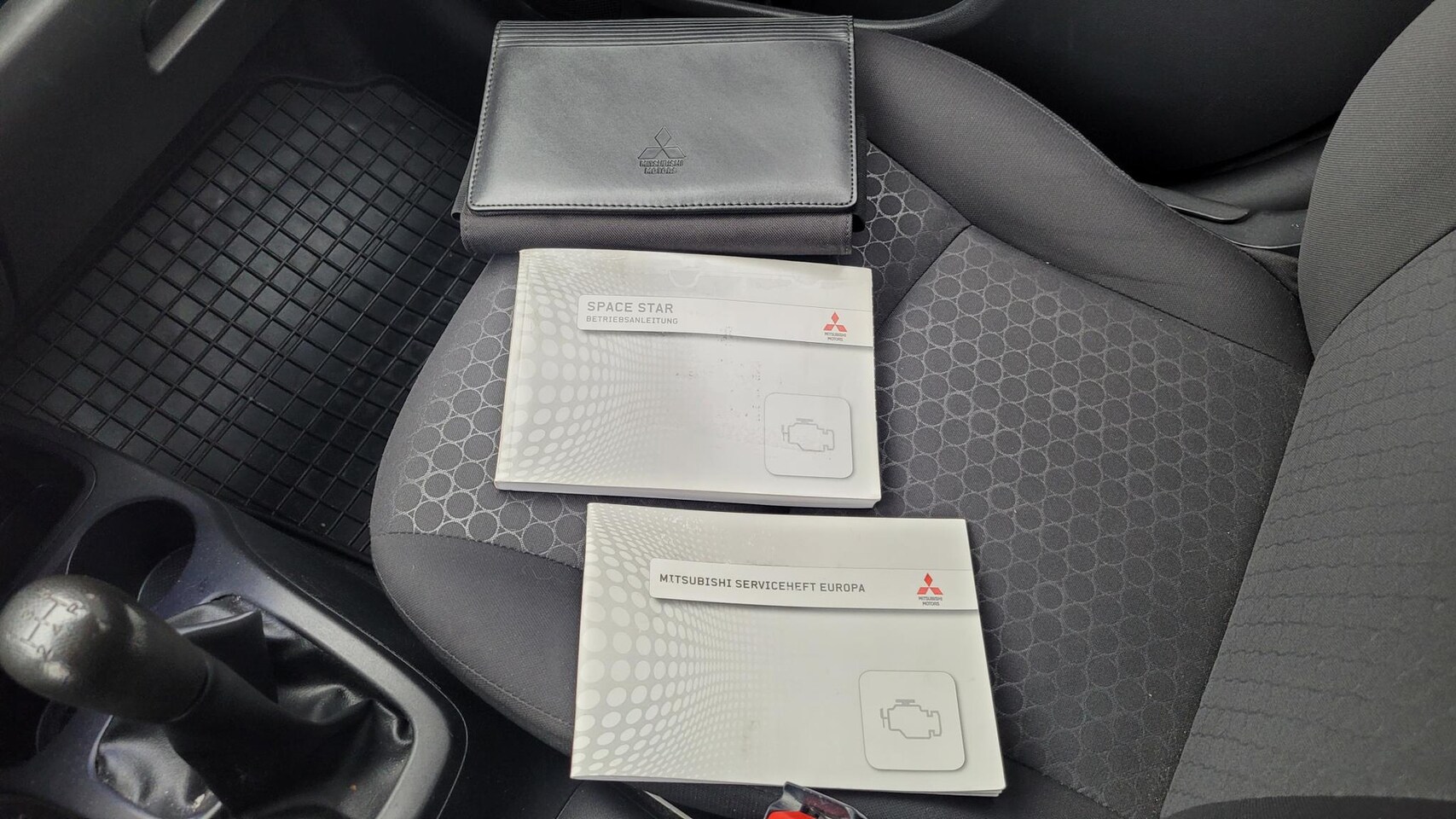 Mitsubishi Space Star - 1.0 Inform 1.0 Inform (Airco / 5 Deurs / LM Velgen / PDC V+A)