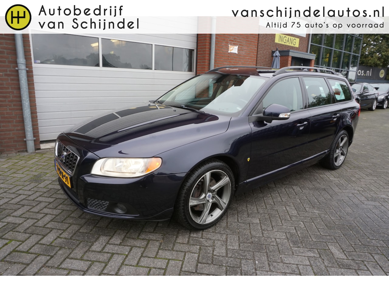 Volvo V70 - 2.4 D5 GEARTRONIC SUMMUM CRUISECONTROL ADAPTIEF LEDER STOELVERWARMING NAVI ELECTR.KLEP ECC - AutoWereld.nl