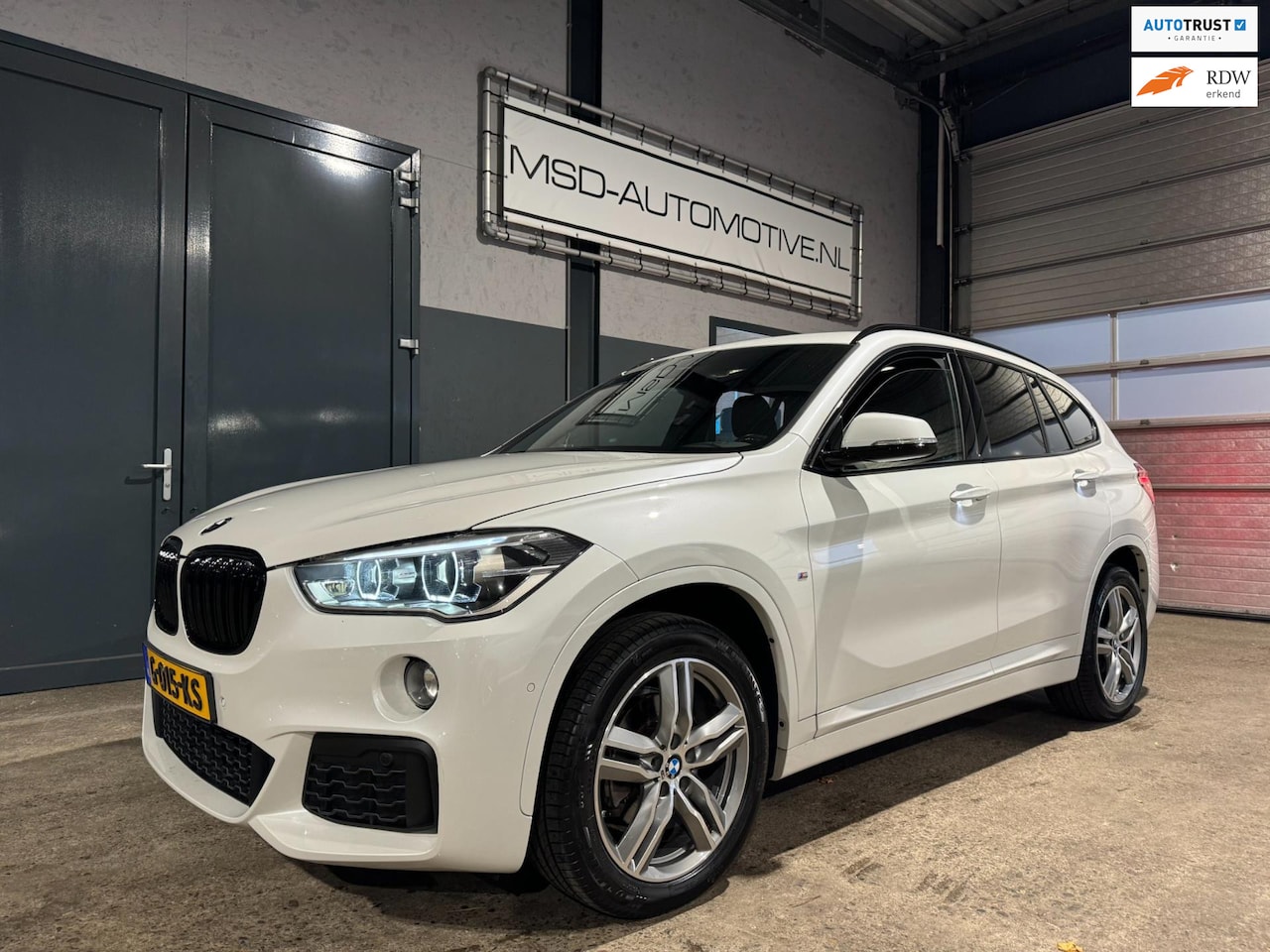 BMW X1 - SDrive18i Centennial High Executive M-Pakket Trekhaak - AutoWereld.nl