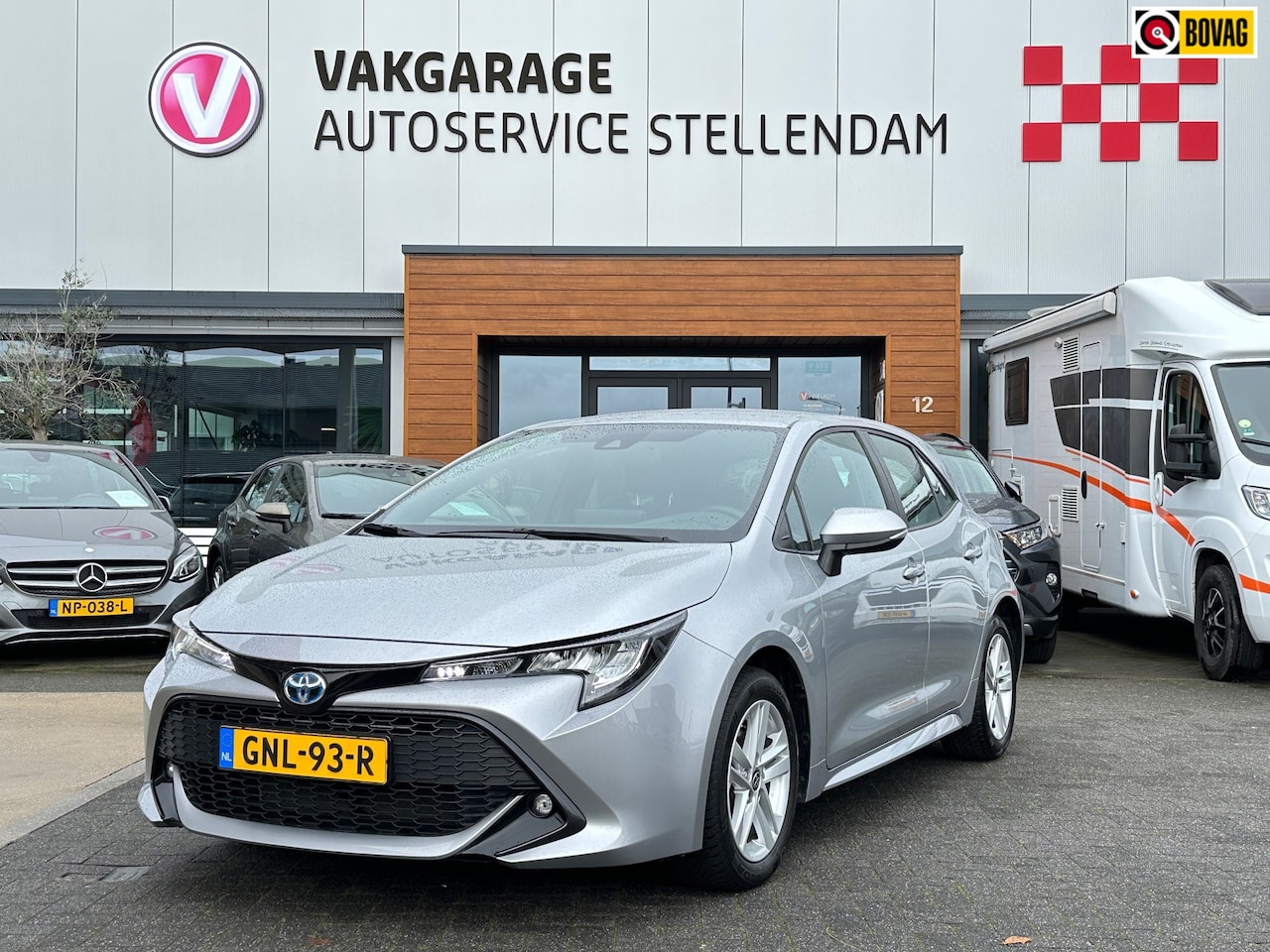 Toyota Corolla - 1.8 Hybrid Active|Adaptive Cruise|Camera|LED|Navigatie|Lane Assist - AutoWereld.nl