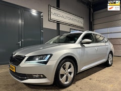 Skoda Superb Combi - 1.6 TDI Ambition Business Panoramadak Xenon NAP