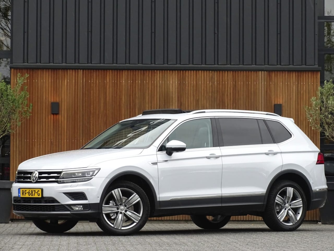 Volkswagen Tiguan Allspace - 1.4 TSI 150PK DSG / 2017 / 7 Pers / LED *NAP* - AutoWereld.nl