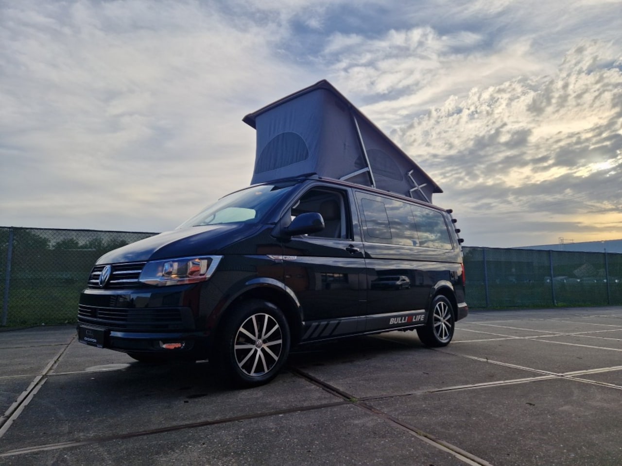 Volkswagen Transporter California - Ocean DSG 4motion Black - AutoWereld.nl