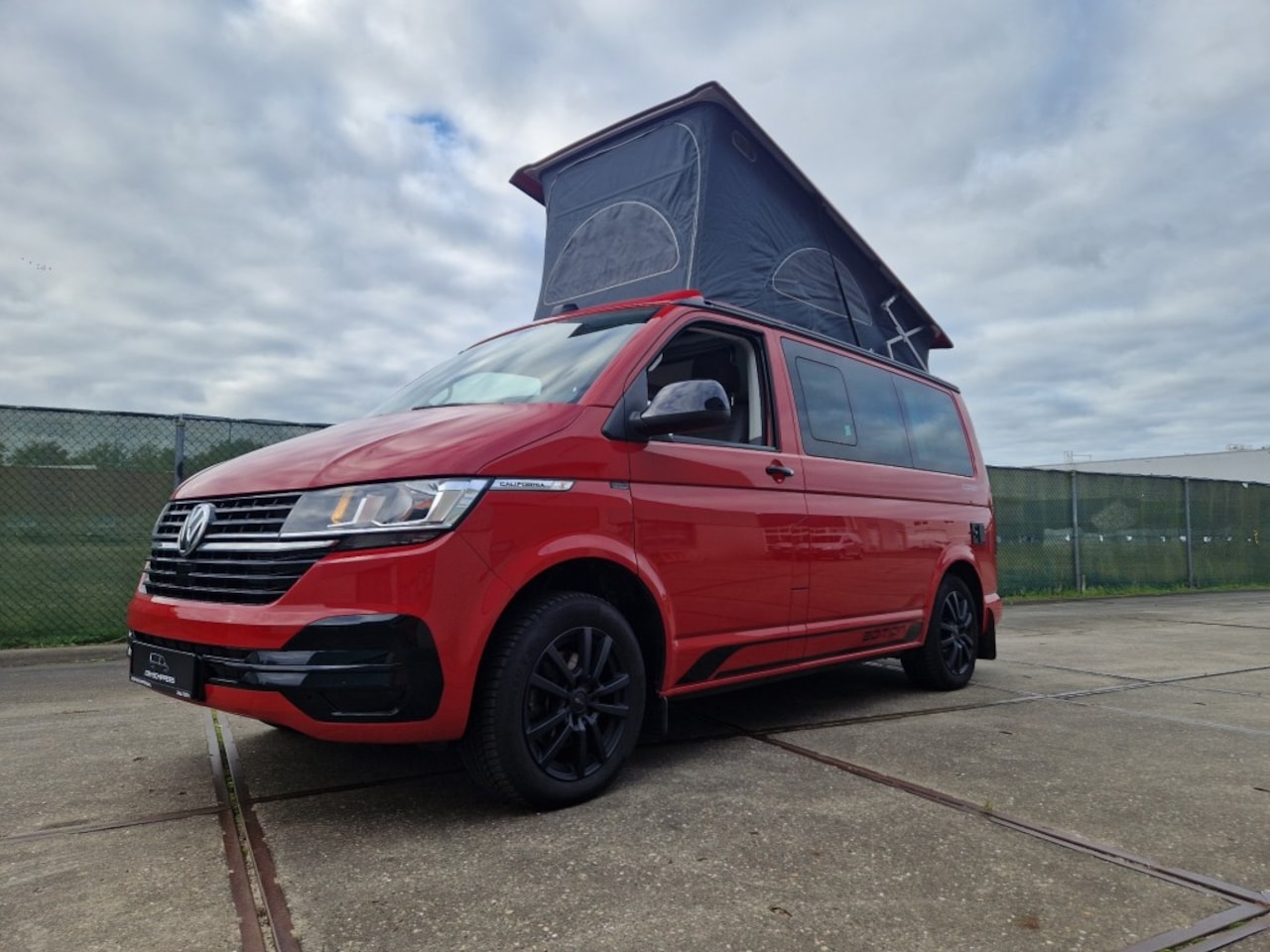 Volkswagen Transporter California - T6.1 DSG Trehaak luifel - AutoWereld.nl