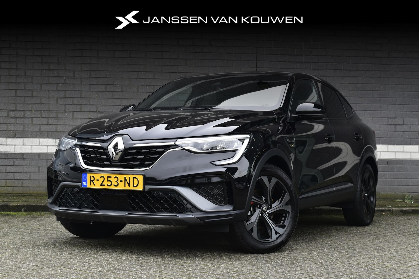 Renault Arkana - 1.6 E-Tech Hybrid 145 R.S. Line / Leder / Stoel-Stuurverwarming / Navigatie / Camera - AutoWereld.nl