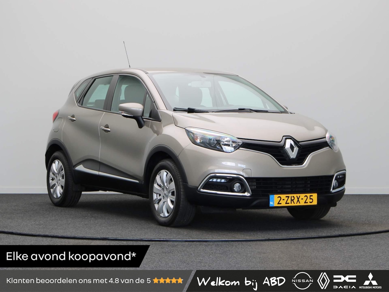 Renault Captur - 0.9 TCe Expression | Cruise control | Keyless entry | Airco | Lichtmetalen velgen | - AutoWereld.nl