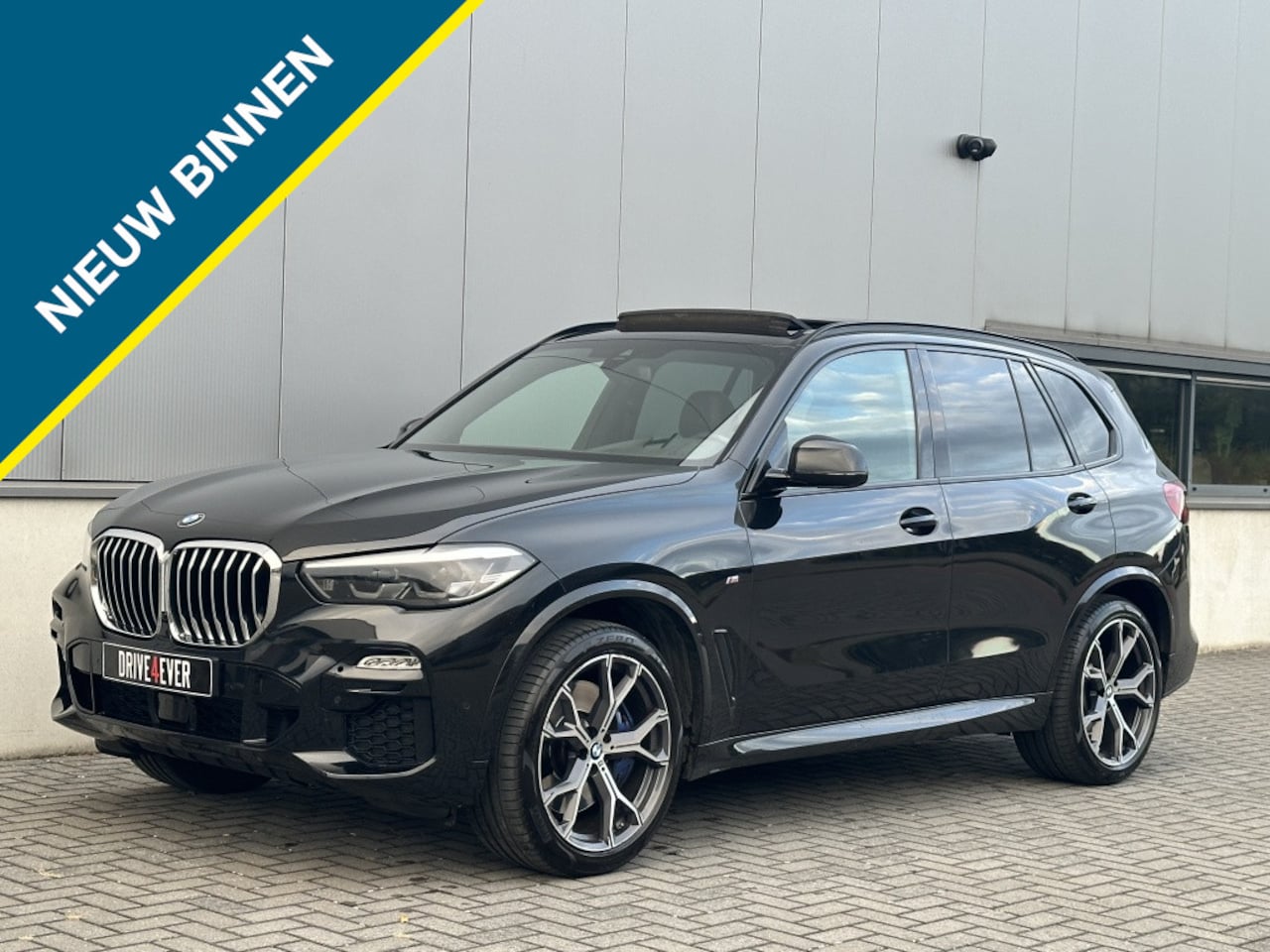 BMW X5 - xDrive40i M PACK M2020 PANO NAVI CR CONTROL CAMERA PDC - AutoWereld.nl