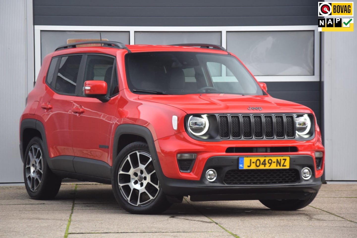 Jeep Renegade - 1.3T DDCT S LEER/CAMERA/ADAPTIEVE CRUISE - AutoWereld.nl