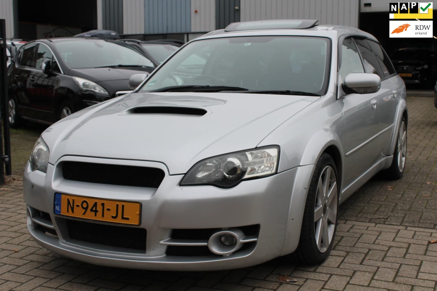 Subaru Legacy - 2.0 TURBO 260pk AWD Pano Navi Clima ! Uniek!! - AutoWereld.nl