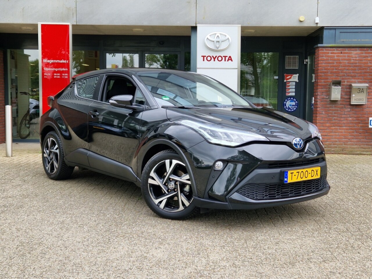 Toyota C-HR - 1.8 Hybrid Dynamic DodehoekSens. Sensoren Voor+Achter - AutoWereld.nl