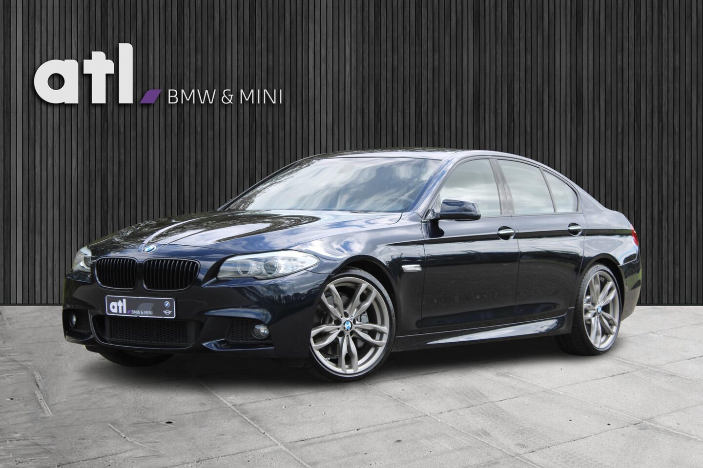 BMW 5-serie - 528i High Executive 6-cil, M-Sportpakket,  Sportstoelen, Xenon, Navi Prof, Stoelverwarming - AutoWereld.nl