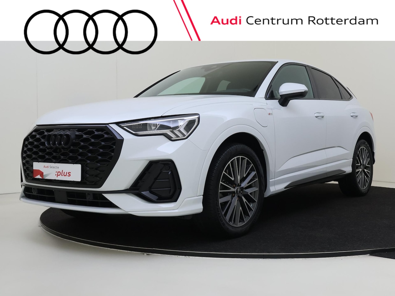 Audi Q3 Sportback - 45 TFSI e S Edition | Keyless | Sfeerverlichting | Achteruitrijcamera | Stoelverwarming | - AutoWereld.nl