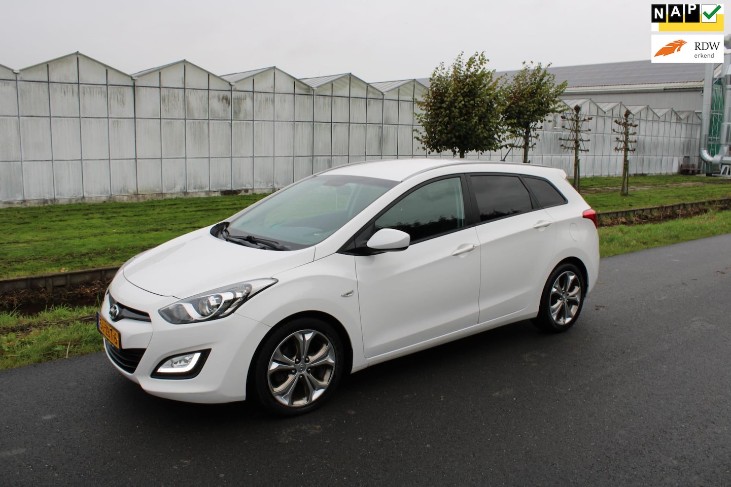 Hyundai i30 Wagon - 1.6 GDi i-Motion 1.6 GDI i-Motion - AutoWereld.nl