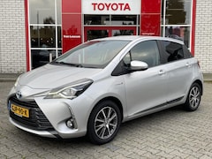 Toyota Yaris - 1.5 HYBRID Y20 MULTIMEDIA-PACK NAVI ALL-SEASON KEYLESS LM-VELGEN PARK-SENSOREN CAMERA CRUI