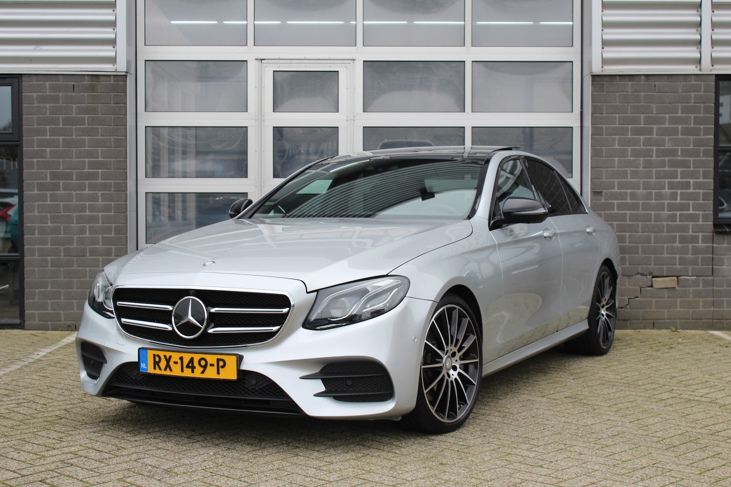 Mercedes-Benz E-klasse - 350 D Prestige Plus / AMG / Panoramadak / Burmester - AutoWereld.nl