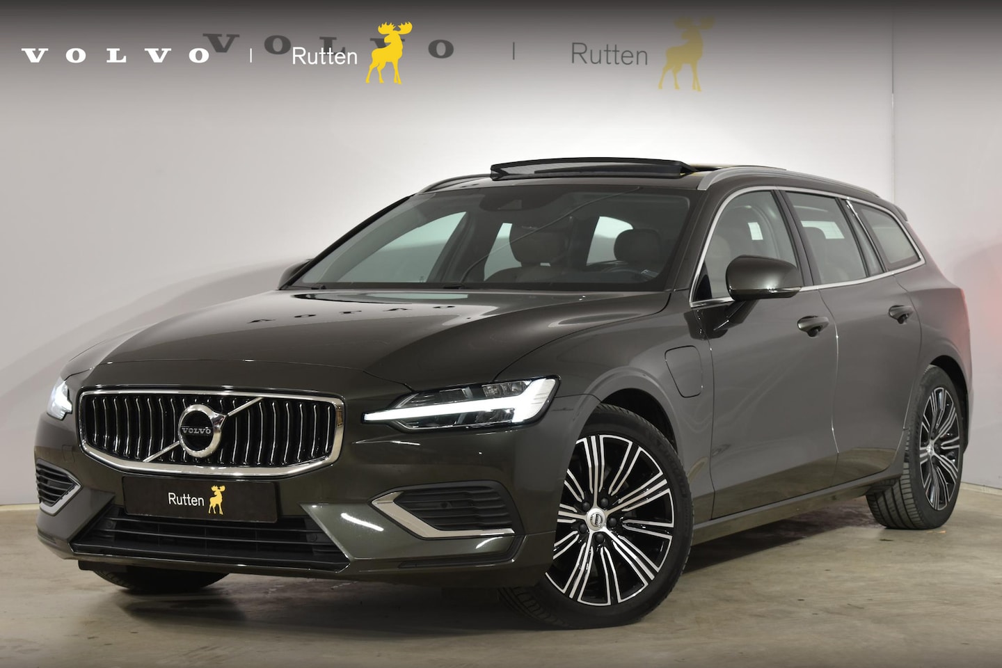 Volvo V60 - T8 390PK Automaat Recharge AWD Inscription Cruise control/ Climate control/ On Call/ Trekh - AutoWereld.nl