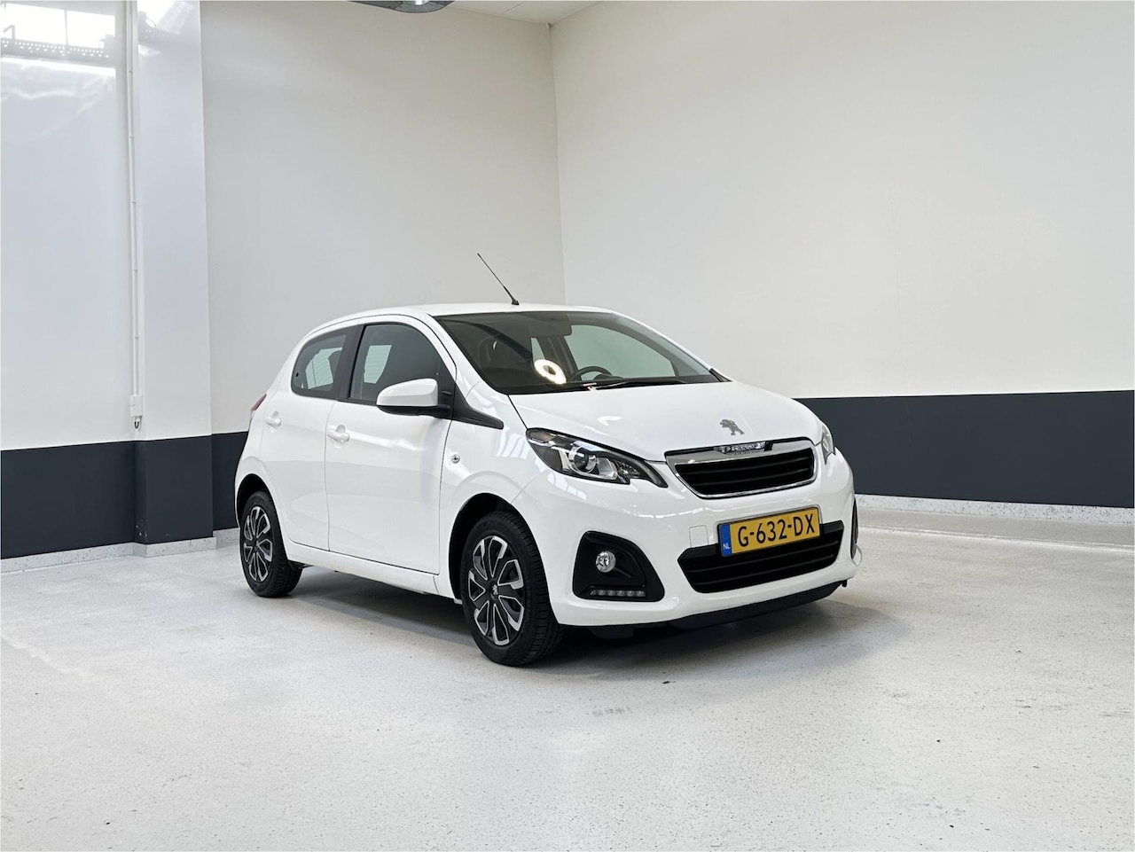 Peugeot 108 - 1.0 e-VTi Active | NL | Apple Carplay |Navigatie | 5-DRS | Bluetooth | Airco | CV | - AutoWereld.nl