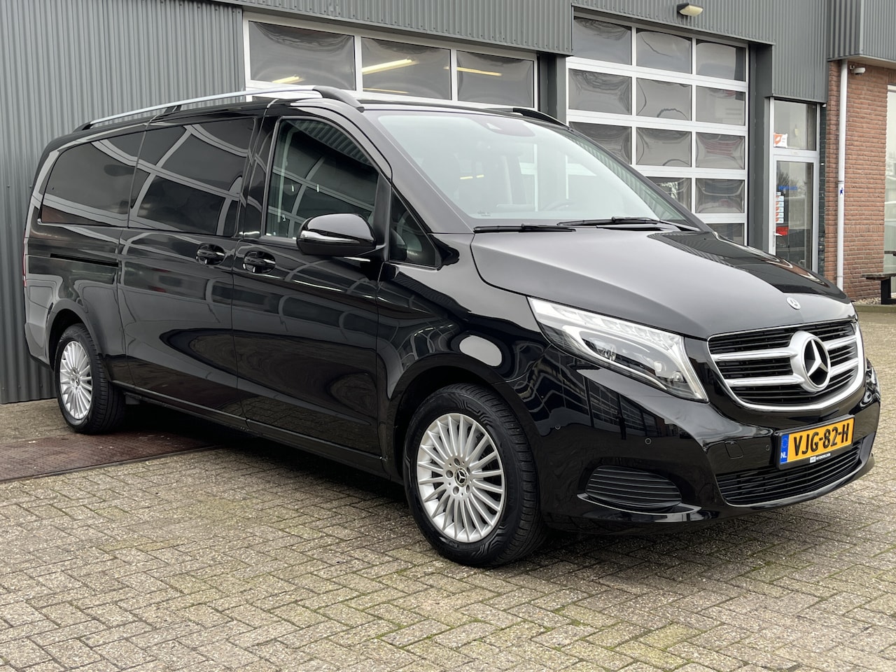 Mercedes-Benz V-klasse - 250d 190pk XXL 4X4 Cruise controle Trekhaak Elektrische achterklep/schuifdeuren Achteruitr - AutoWereld.nl