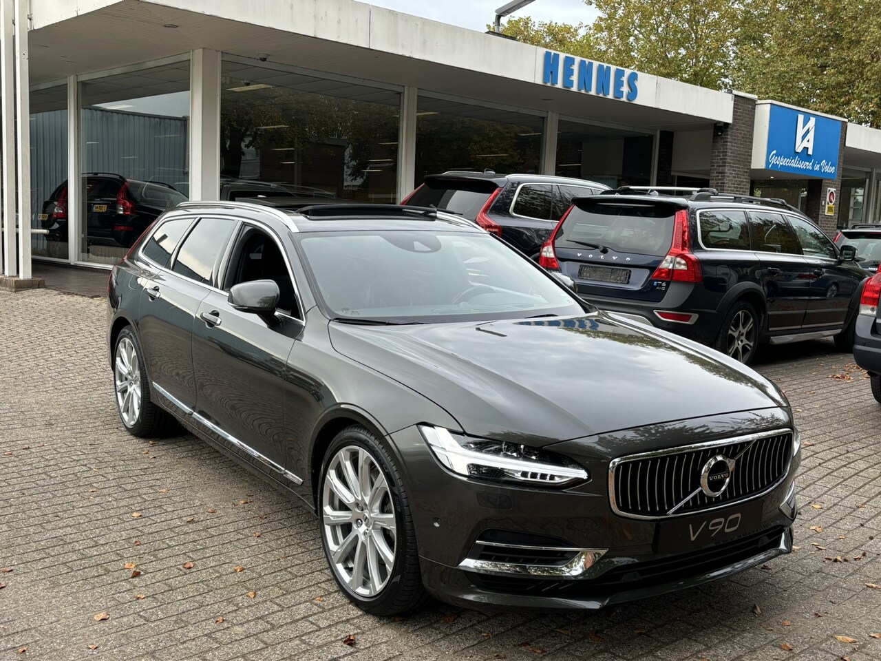 Volvo V90 - T8 AWD Inscription B&W Head-Up Massage Luchtvering - AutoWereld.nl