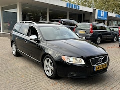 Volvo V70 - 2.0 T5 213pk 5 Cilinder ACCKeyless Premium sound