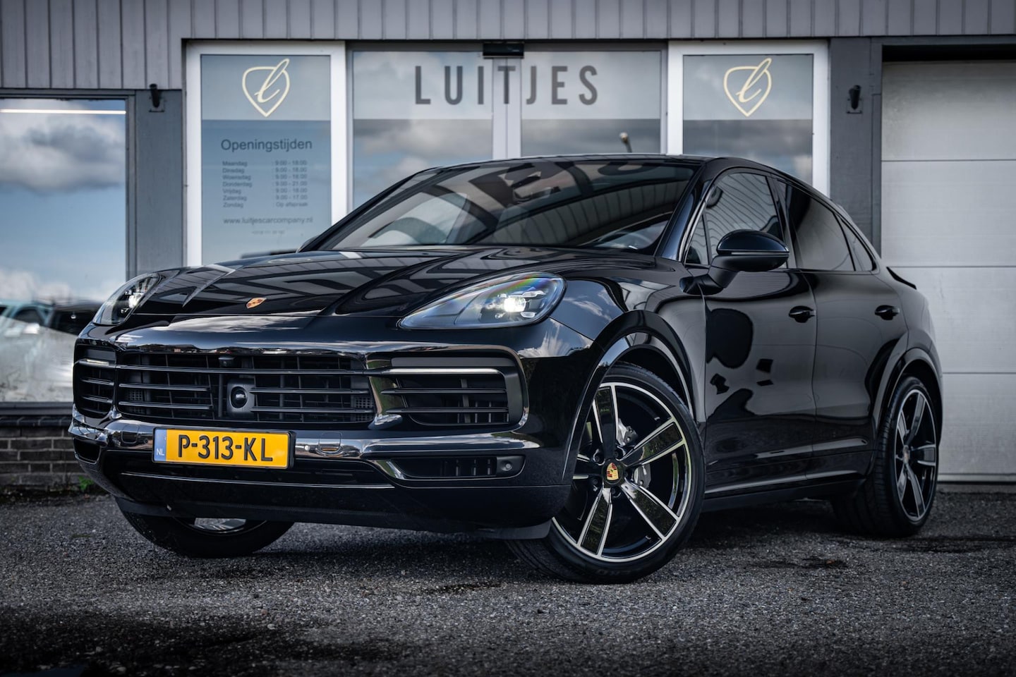 Porsche Cayenne Coupé - 3.0 SportChrono I Pano-dak I Dealer-onderhouden I Luchtvering I 360camera I Trekhaak I Car - AutoWereld.nl