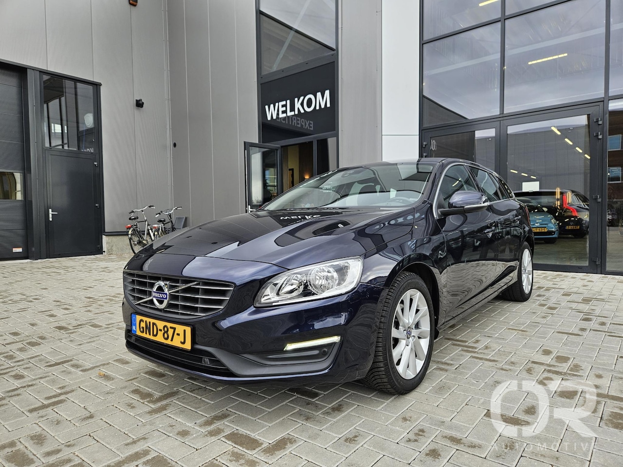 Volvo V60 - 1.5 T2 Momentum Automaat 42.800km - AutoWereld.nl