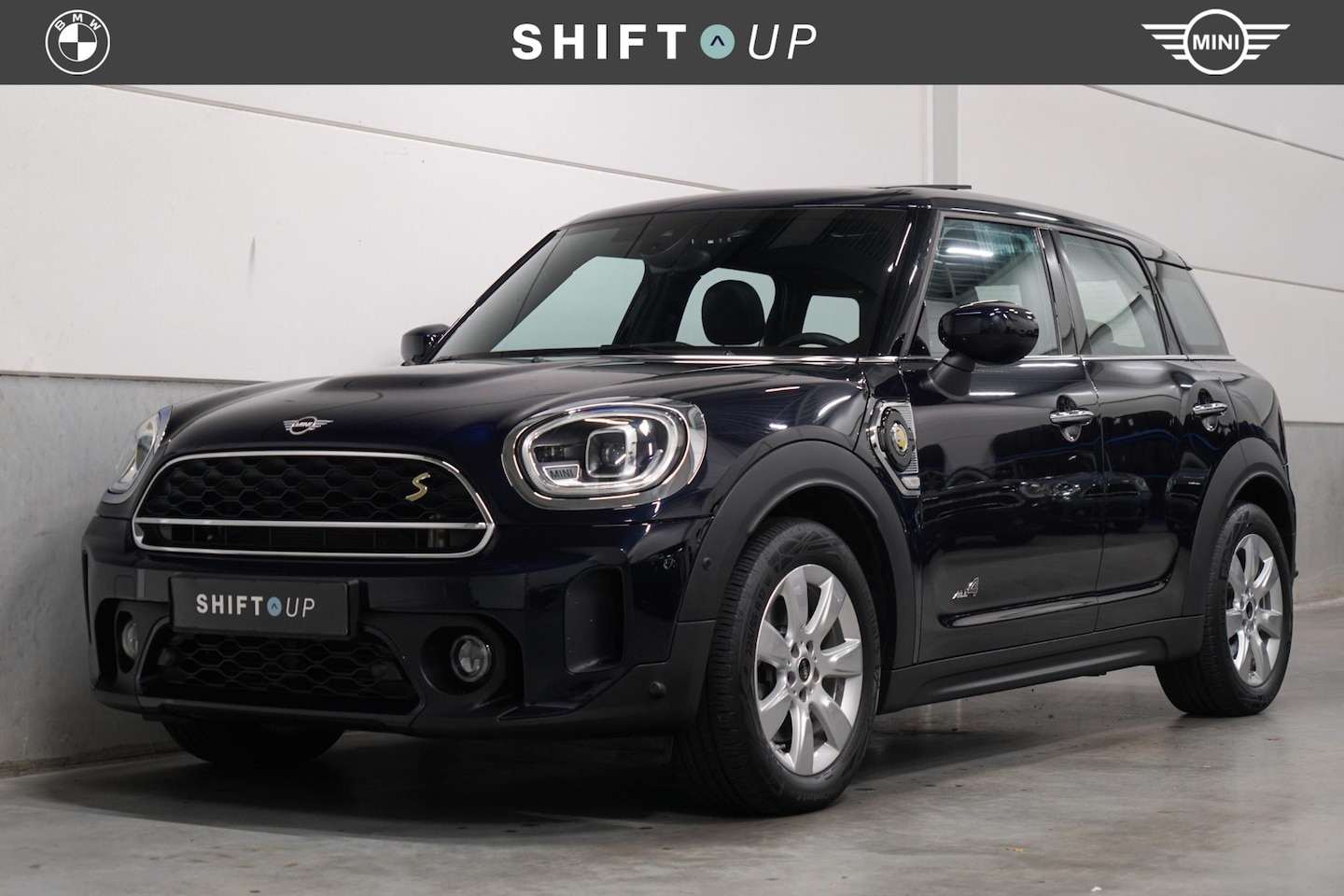 MINI Countryman - Mini 2.0 Cooper S E ALL4 Panoramadak | Camera | Yours - AutoWereld.nl