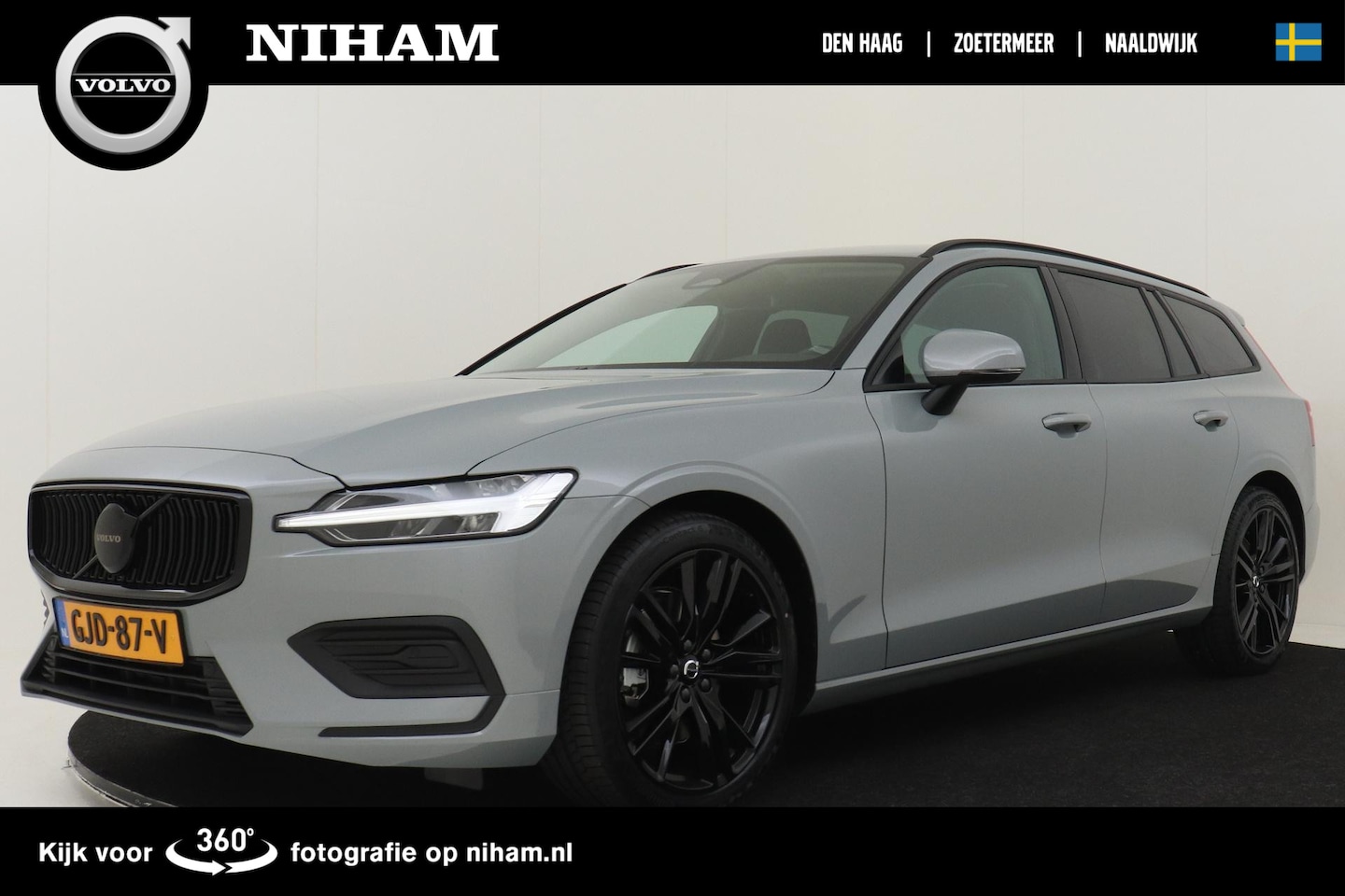 Volvo V60 - B3 (M-HYBRID) ESSENTIAL BLACK EDITION Climate & Park Assist Line, 19" Black Edition Velgen - AutoWereld.nl