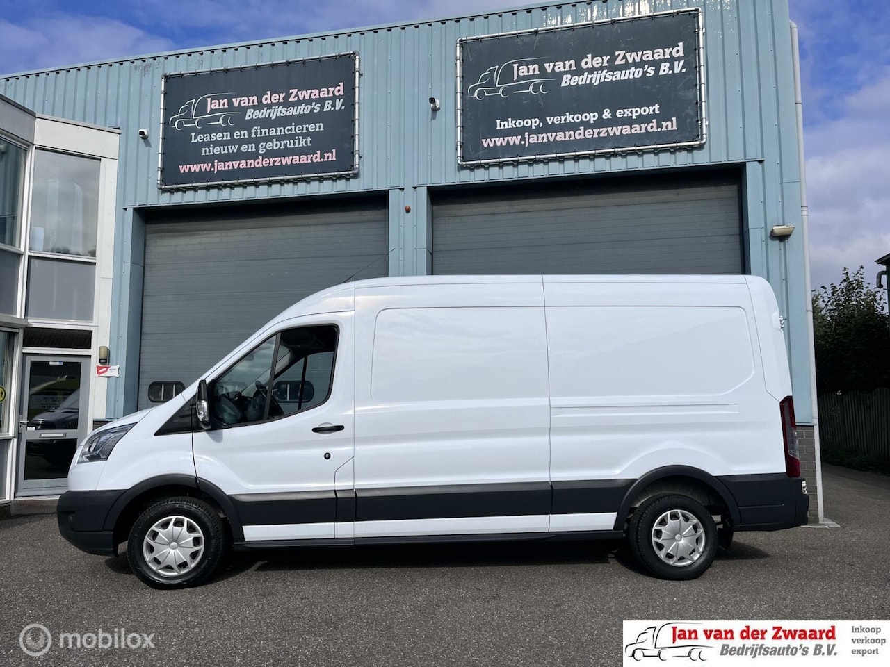 Ford Transit - 2.2 TDCI Lang 3 H2 Trend Airco Camera Navi - AutoWereld.nl