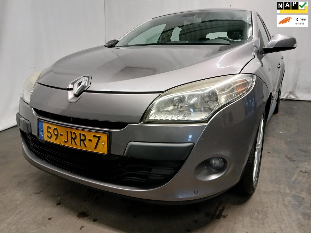 Renault Mégane - 1.6 Sélection Business - Motor Schade - AutoWereld.nl