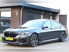 BMW 7-serie - 745Le xDrive M Sport 22inch Sky Lounge B&W