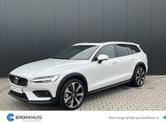 Volvo V60 Cross Country - B5 AWD Ultimate | Massage | Geventileerd Leder | Trekhaak | Harman/Kardon | Adaptive LED |