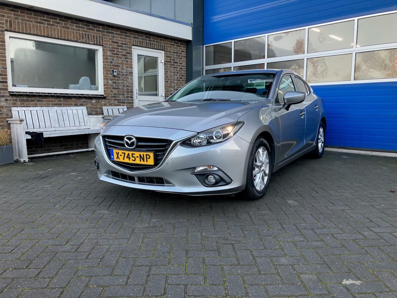 Mazda 3 - 2.0 Skylease ful map navi stoelverwarming, PDC - AutoWereld.nl