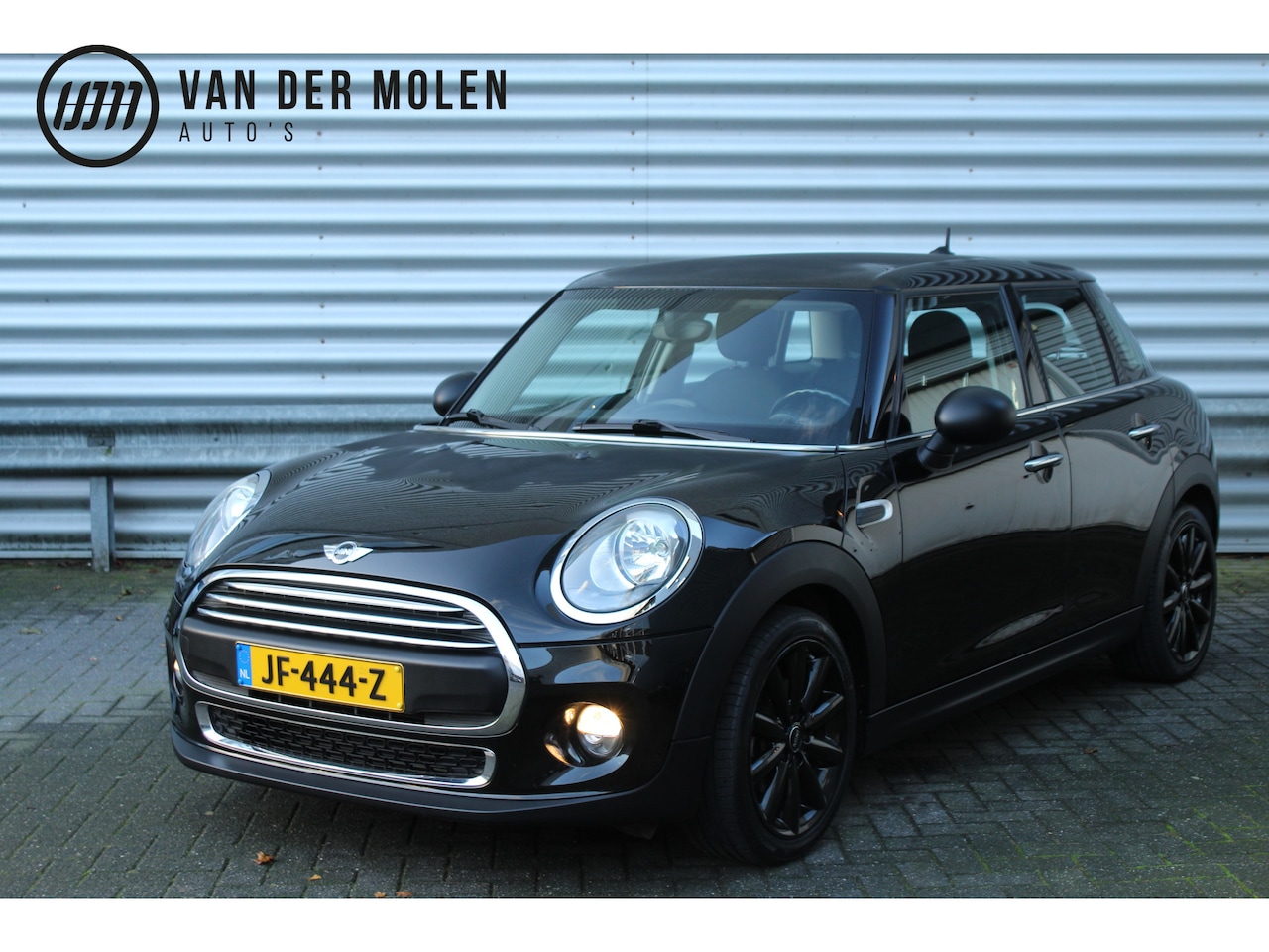 MINI One - 1.2 102pk Business NL-Auto NAP Airco Cruise Navi LMV - AutoWereld.nl