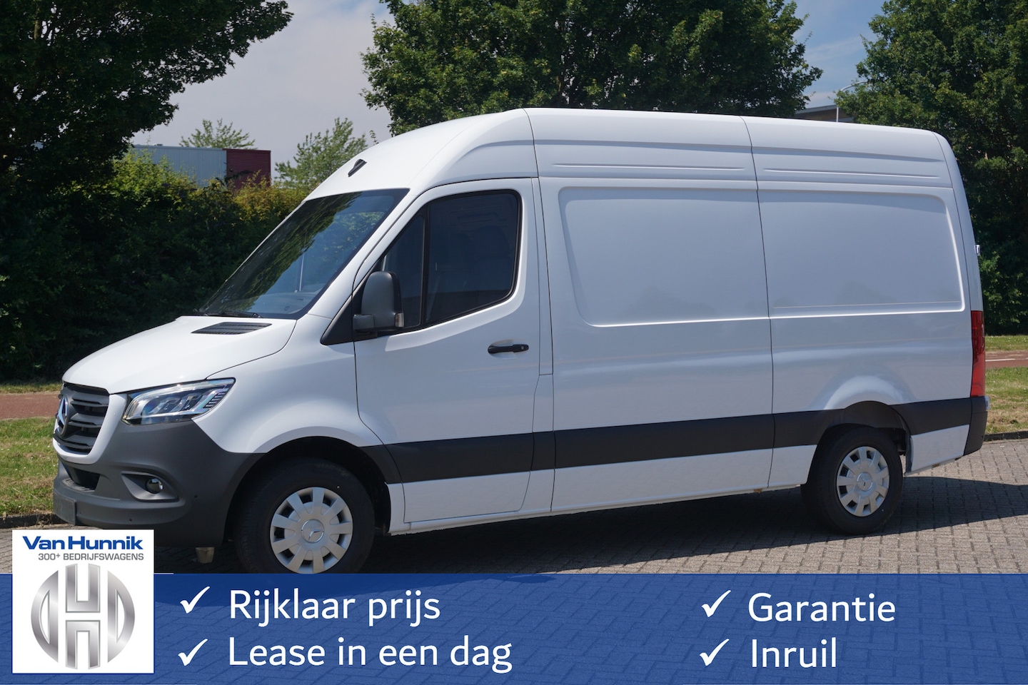 Mercedes-Benz Sprinter - 317CDI Pro L2H2 10.25" Mbux Navi, Cam, Gev. Stoel, 3.5T Trekhaak, LED!! NR. R962* - AutoWereld.nl