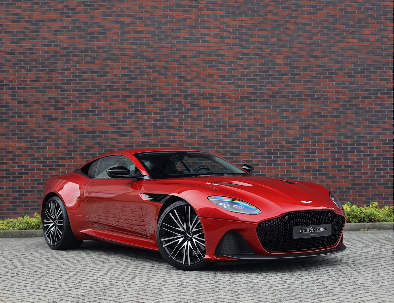 Aston Martin DBS - 5.2 V12 Superleggera *AML Special*B&O*Carbon* - AutoWereld.nl