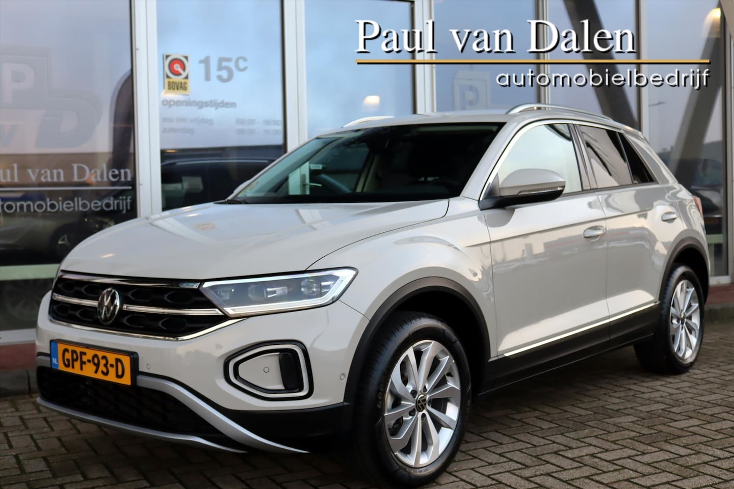 Volkswagen T-Roc - 1.5TSI 150PK AUTOMAAT STYLE Navi Carplay | Adapt.Cruise | Electr.Klep | Camera | Virtual C - AutoWereld.nl