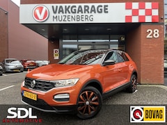 Volkswagen T-Roc - 1.0 TSI Style // ADAP. CRUISE // DODEHOEK // NAVI+CARPLAY // PDC // STOELVERWARMING //