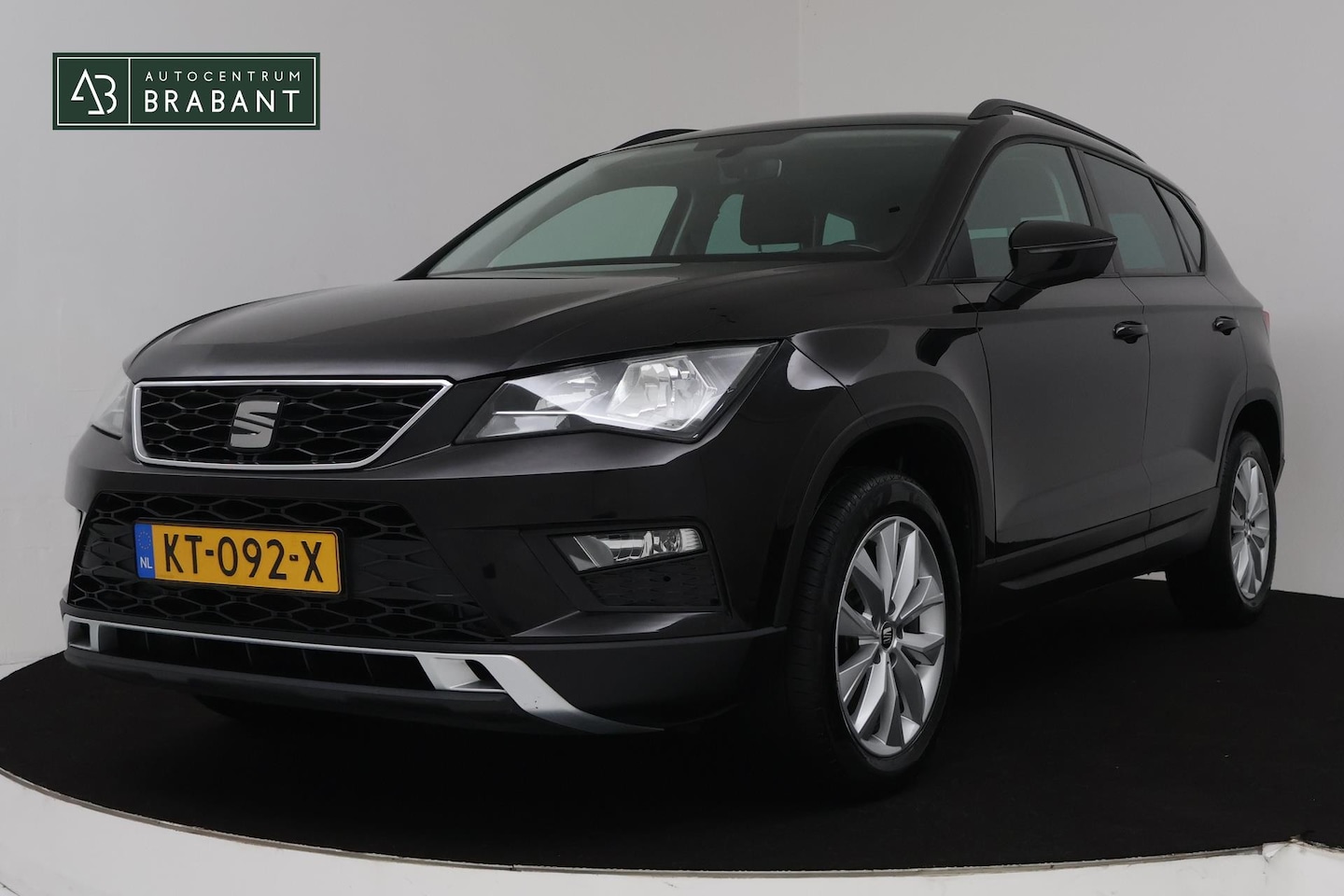 Seat Ateca - 1.0 EcoTSI Style Intense Sport (NAVIGATIE, CAMERA, CRUISE, CARPLAY, 1e EIGENAAR) - AutoWereld.nl