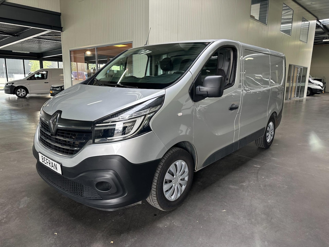 Renault Trafic - 2.0 dCi 120 T27 120 Pk - AutoWereld.nl